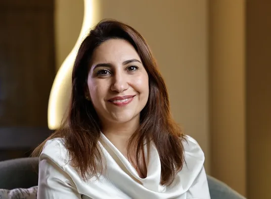 فيديو تعريفي عن د. حنين البوسطة - استشارية الجراحة العامة وجراحة الغدد الصماء والمناظير في البحرين